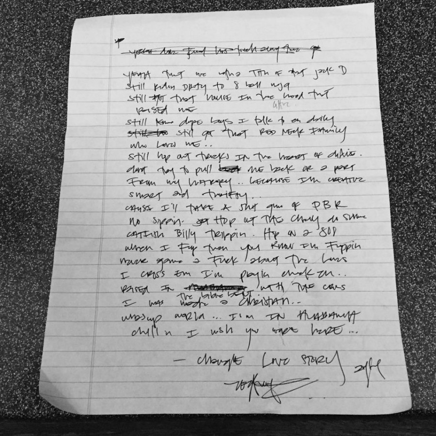 рукописный текст третьего куплета трека «Change» из последнего альбома Yelawolf «Love Story»