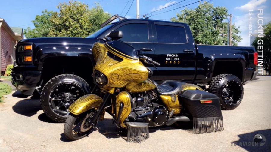 Машина и мотоцикл Yelawolf 2016